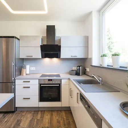 In Lerchenberg Mit Grosser Terrasse By Interhome Майнц