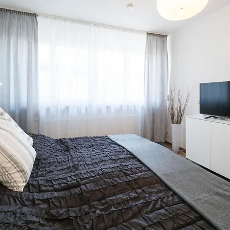 In Lerchenberg Mit Grosser Terrasse By Interhome Апартаменты *