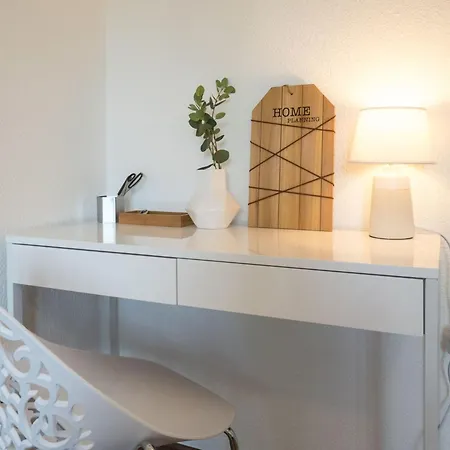 In Lerchenberg Mit Grosser Terrasse By Interhome * Майнц