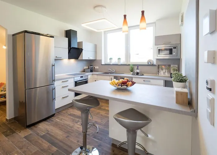 In Lerchenberg Mit Grosser Terrasse By Interhome Apartamento Mainz